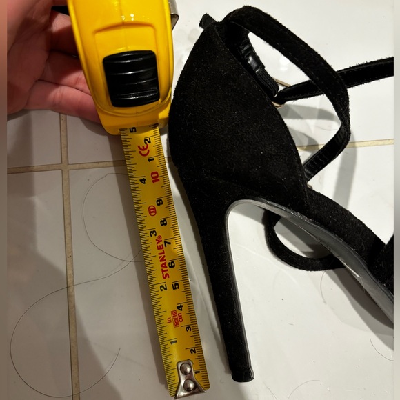 Black Strappy Heels, size 7 - Picture 5 of 5